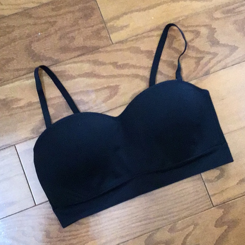 Gillian & O’Malley black bandeau bra. EUC SZ XL